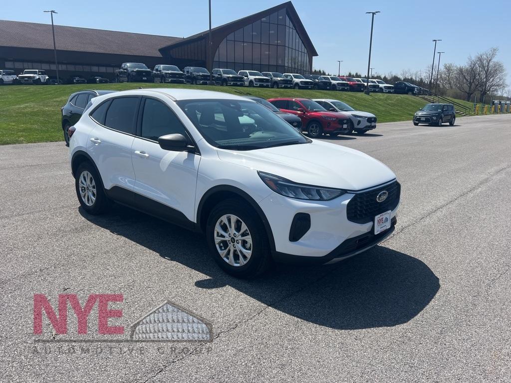 used 2025 Ford Escape car, priced at $29,999