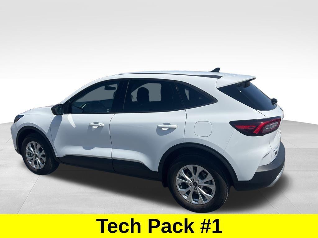 used 2025 Ford Escape car, priced at $28,998