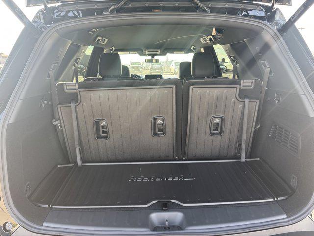 new 2025 Nissan Pathfinder car, priced at $46,620