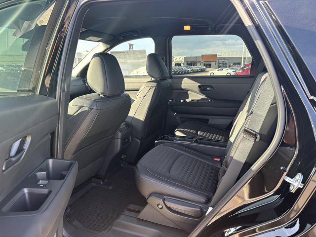 new 2025 Nissan Pathfinder car, priced at $46,620