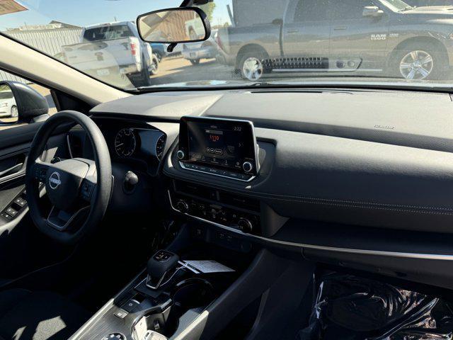 new 2025 Nissan Rogue car, priced at $32,095