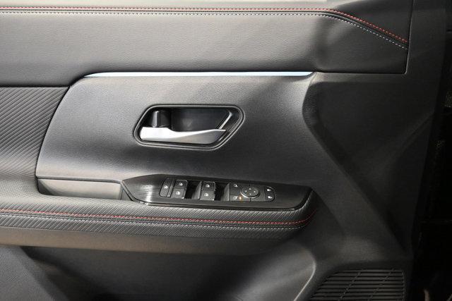 new 2025 Nissan Kicks car, priced at $29,199