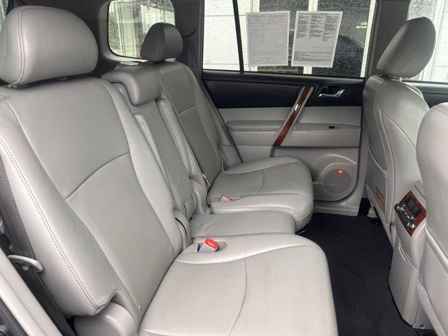 used 2012 Toyota Highlander car, priced at $13,290