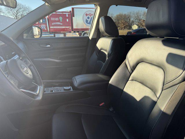 used 2023 Nissan Pathfinder car, priced at $36,990