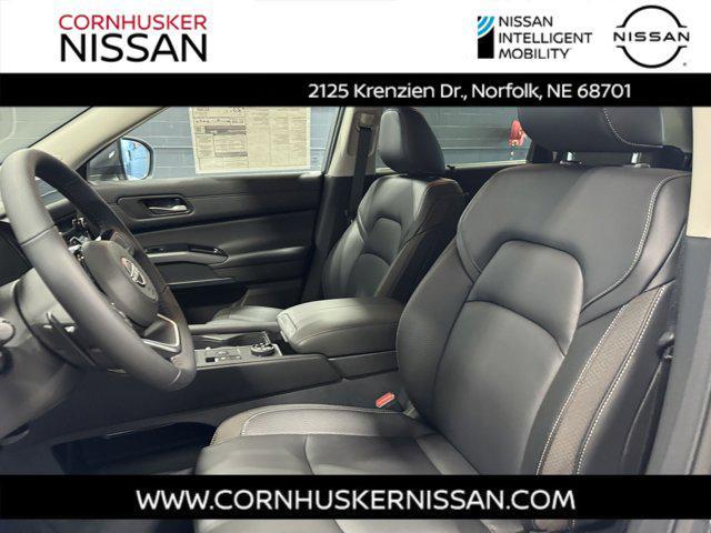 new 2025 Nissan Pathfinder car, priced at $46,865