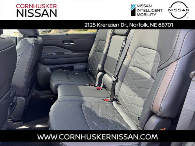 new 2024 Nissan Pathfinder car, priced at $51,388