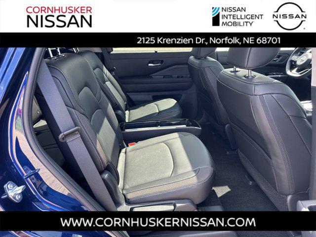 new 2024 Nissan Pathfinder car, priced at $46,661