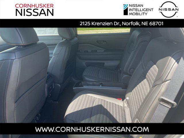 new 2024 Nissan Pathfinder car, priced at $43,918