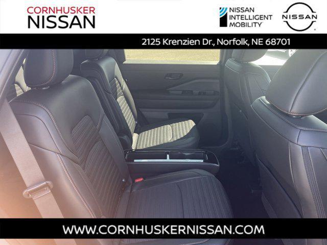 new 2024 Nissan Pathfinder car, priced at $43,918