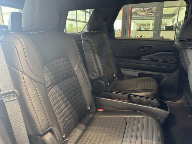 new 2025 Nissan Pathfinder car, priced at $44,678