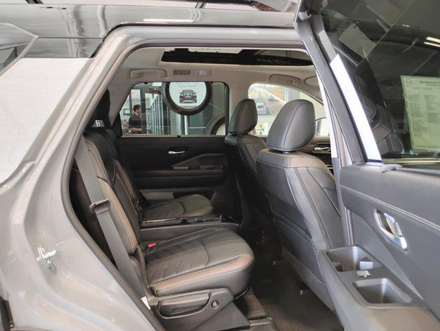 new 2025 Nissan Pathfinder car, priced at $52,469