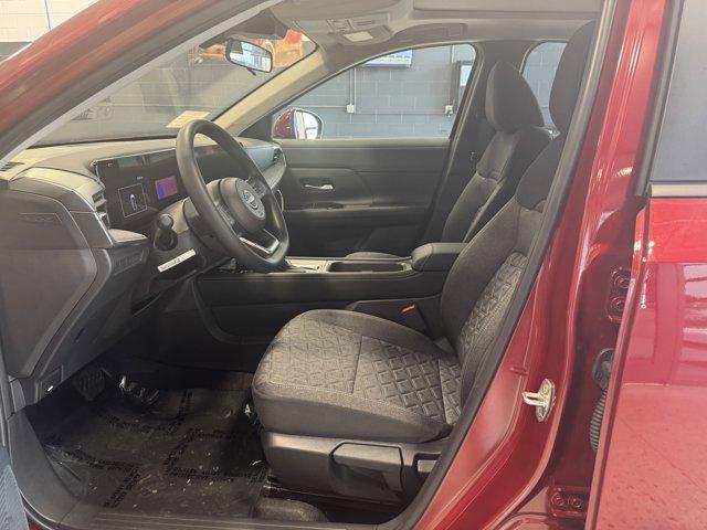 new 2025 Nissan Kicks car, priced at $29,084