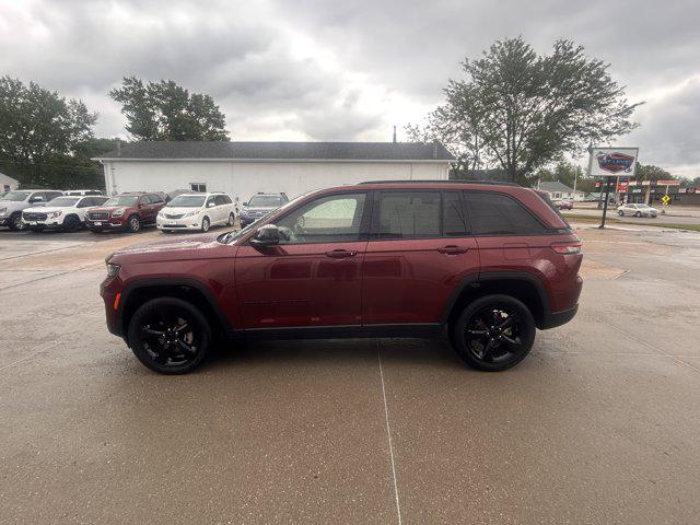 used 2022 Jeep Grand Cherokee car, priced at $34,990