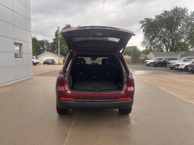 used 2022 Jeep Grand Cherokee car, priced at $34,990