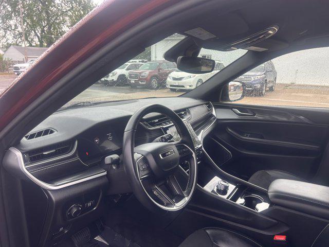 used 2022 Jeep Grand Cherokee car, priced at $34,990
