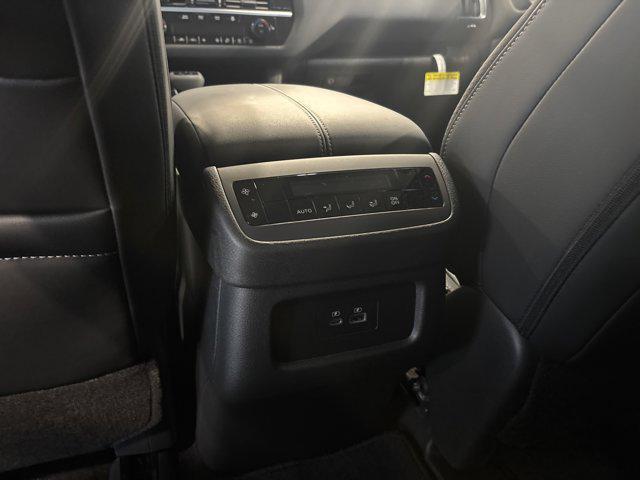 new 2025 Nissan Pathfinder car, priced at $47,525