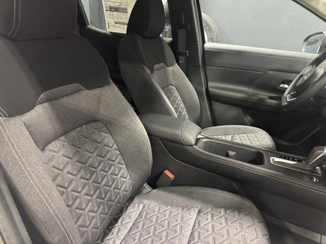 new 2025 Nissan Kicks car, priced at $27,141