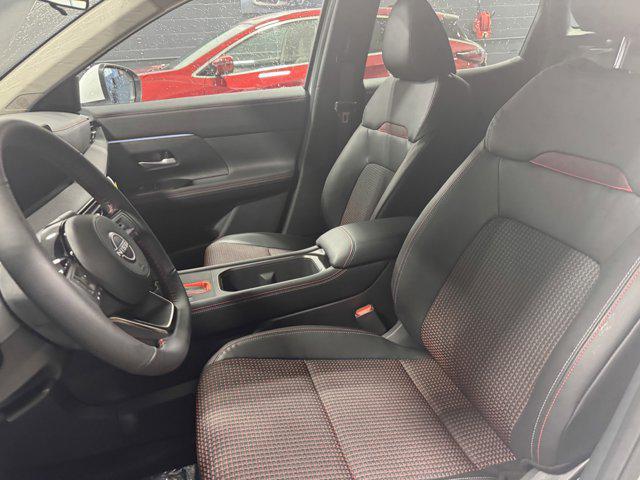 new 2025 Nissan Kicks car, priced at $29,566