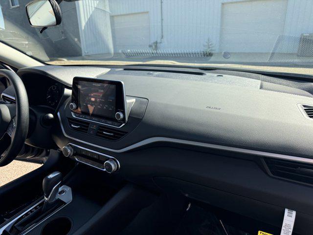 new 2025 Nissan Altima car, priced at $27,052