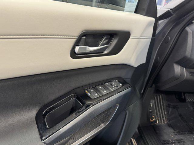 new 2025 Nissan Pathfinder car, priced at $48,365