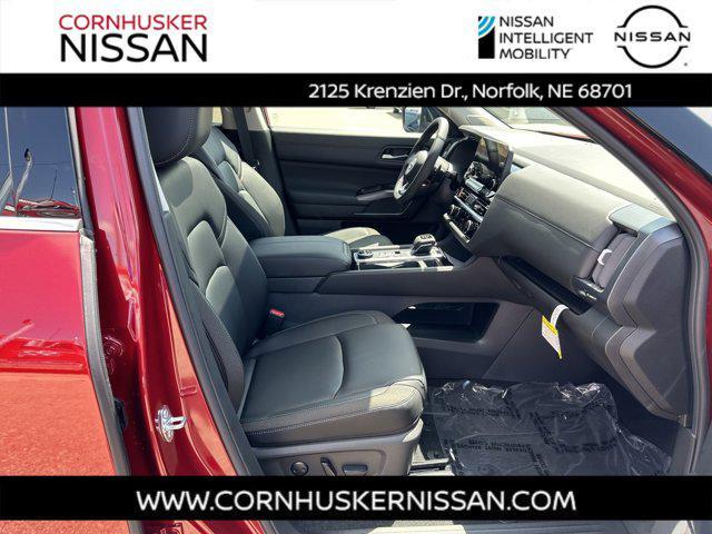 new 2024 Nissan Pathfinder car, priced at $47,369