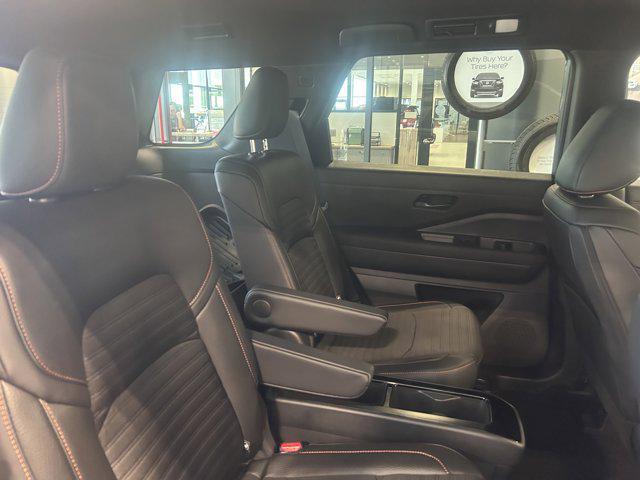 new 2025 Nissan Pathfinder car, priced at $44,678