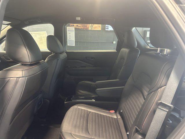 new 2025 Nissan Pathfinder car, priced at $44,678