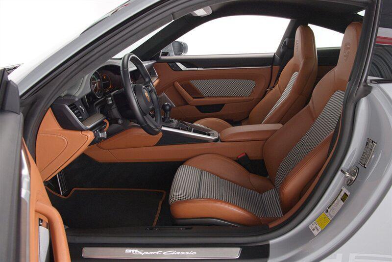 used 2023 Porsche 911 car, priced at $449,995