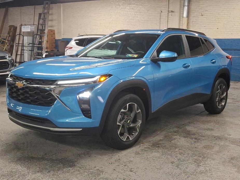 new 2025 Chevrolet Trax car, priced at $25,825