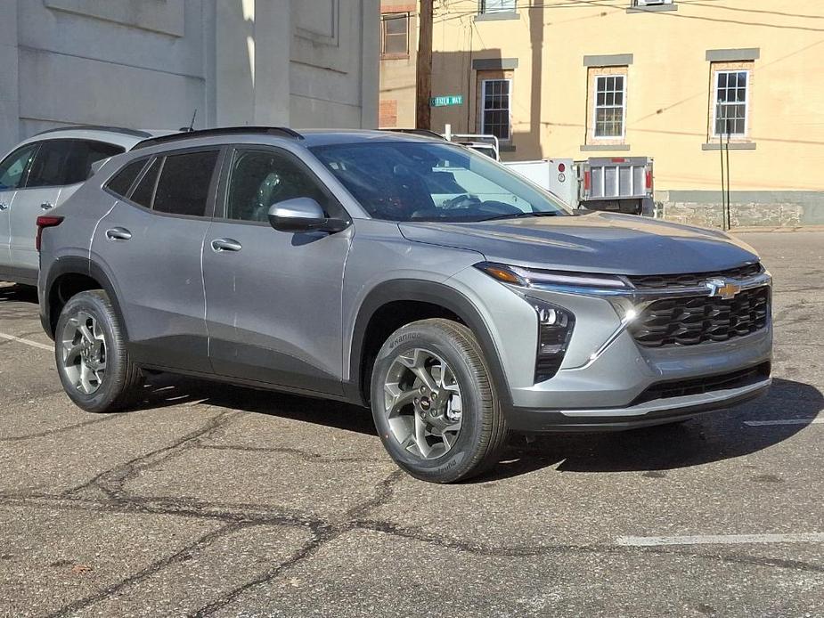 new 2025 Chevrolet Trax car, priced at $25,430