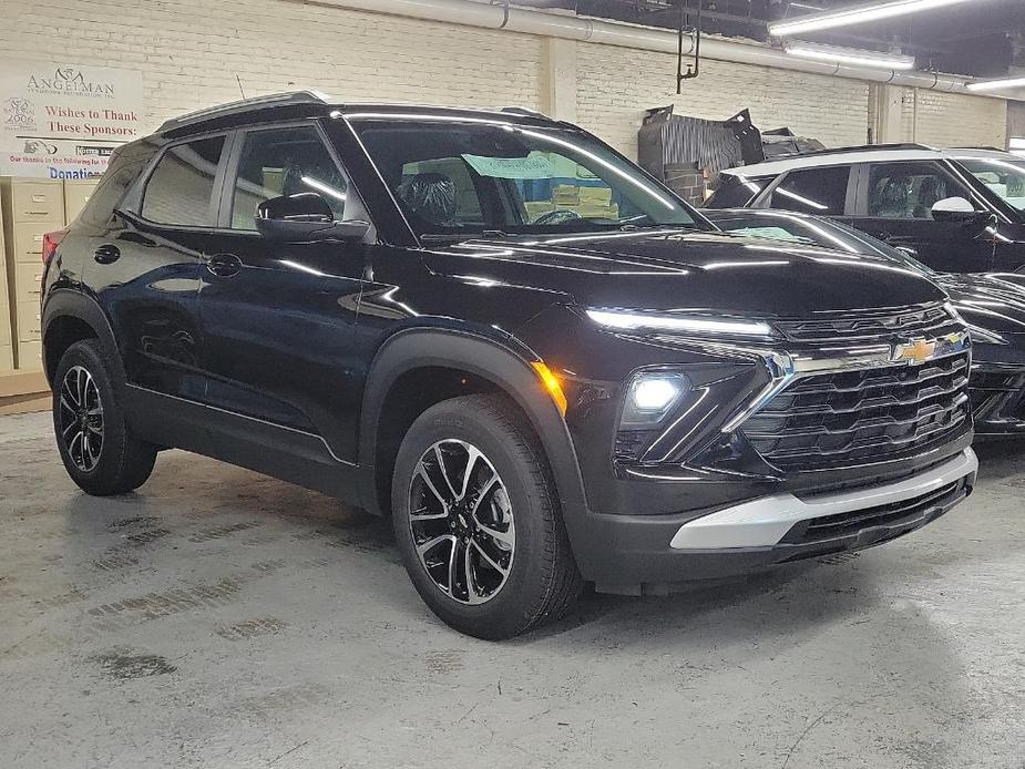 new 2025 Chevrolet TrailBlazer car, priced at $27,990