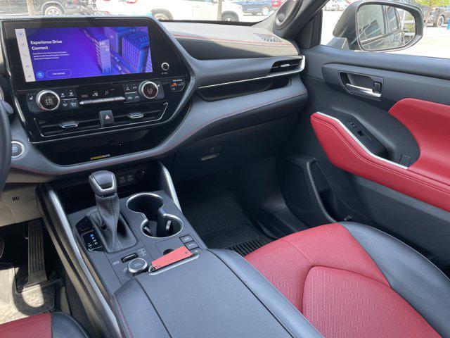 used 2023 Toyota Highlander car, priced at $43,595