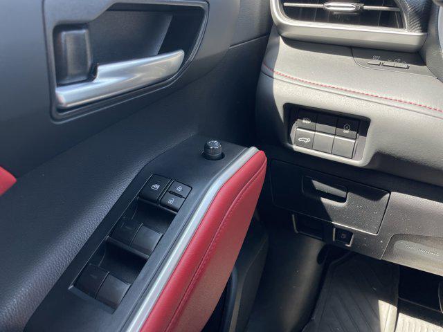 used 2023 Toyota Highlander car, priced at $43,595