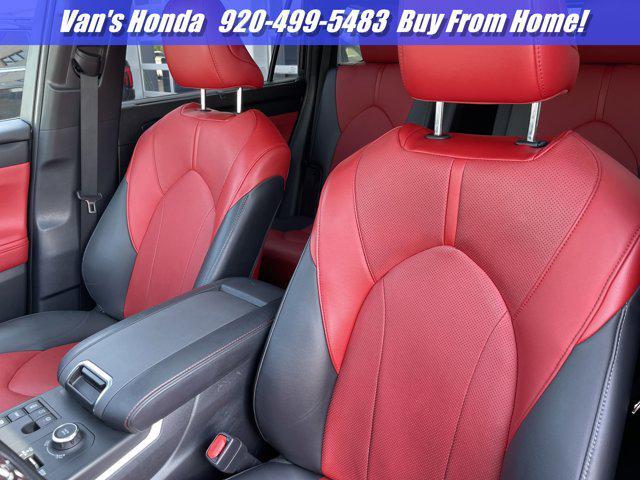 used 2023 Toyota Highlander car, priced at $42,999