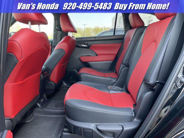 used 2023 Toyota Highlander car, priced at $42,999