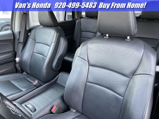 used 2022 Honda Pilot car, priced at $33,995