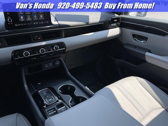 used 2025 Honda Pilot car, priced at $49,995