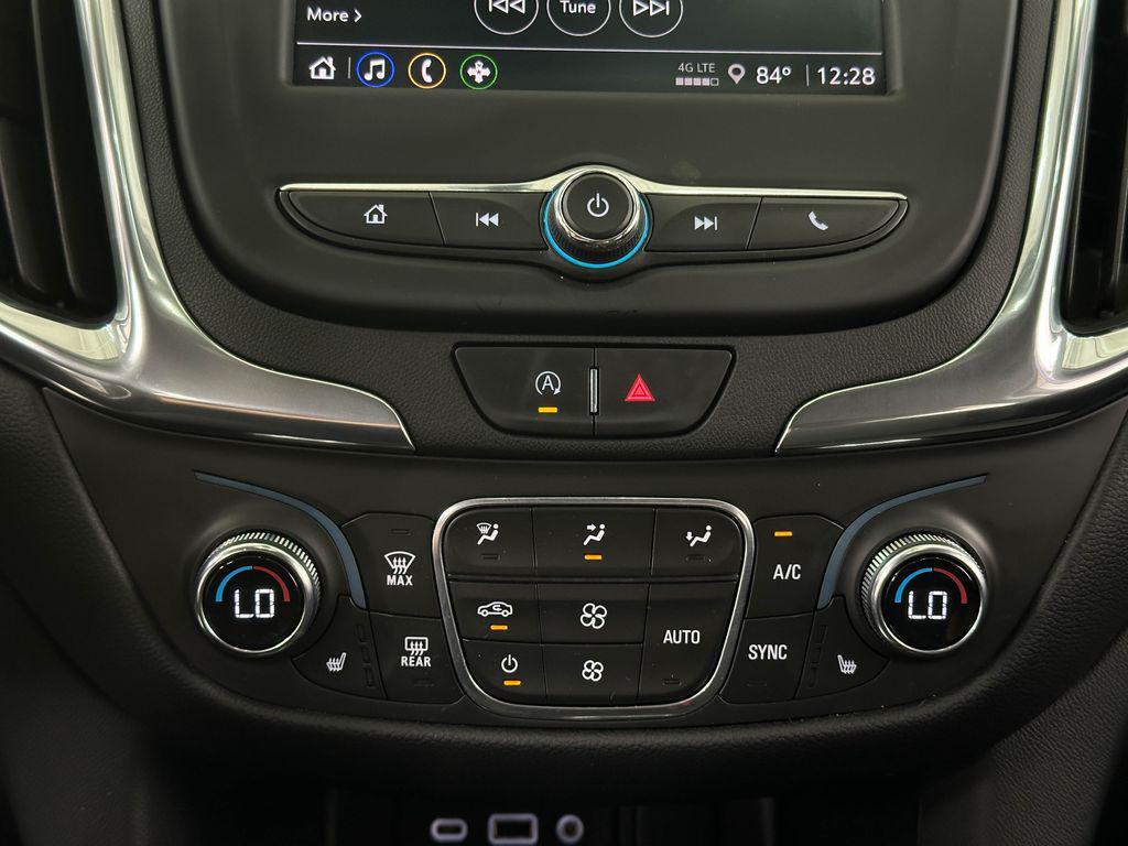 used 2022 Chevrolet Equinox car, priced at $21,500