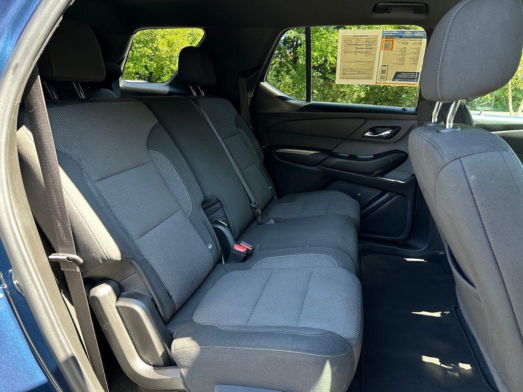 used 2023 Chevrolet Traverse car, priced at $27,900