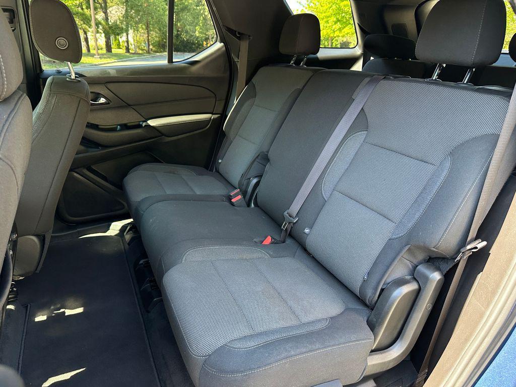 used 2023 Chevrolet Traverse car, priced at $27,900