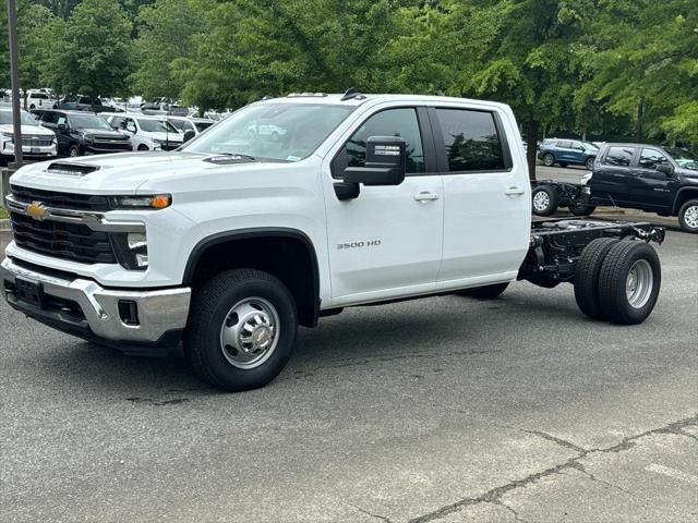 new 2024 Chevrolet Silverado 3500 car, priced at $64,000