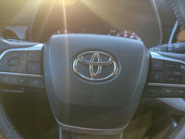 used 2023 Toyota Highlander car, priced at $29,500