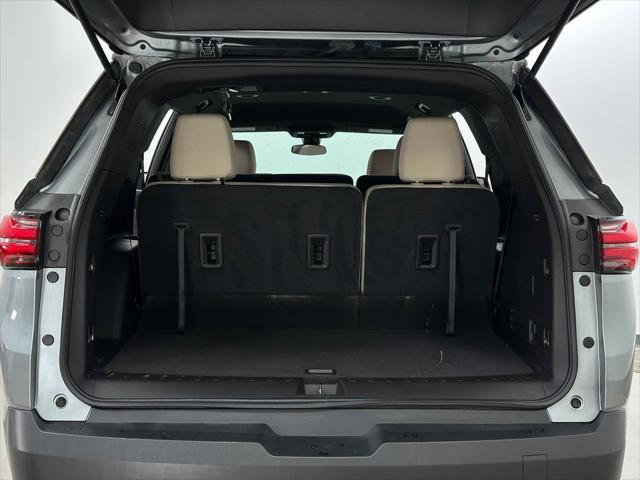 used 2023 Chevrolet Traverse car, priced at $28,000