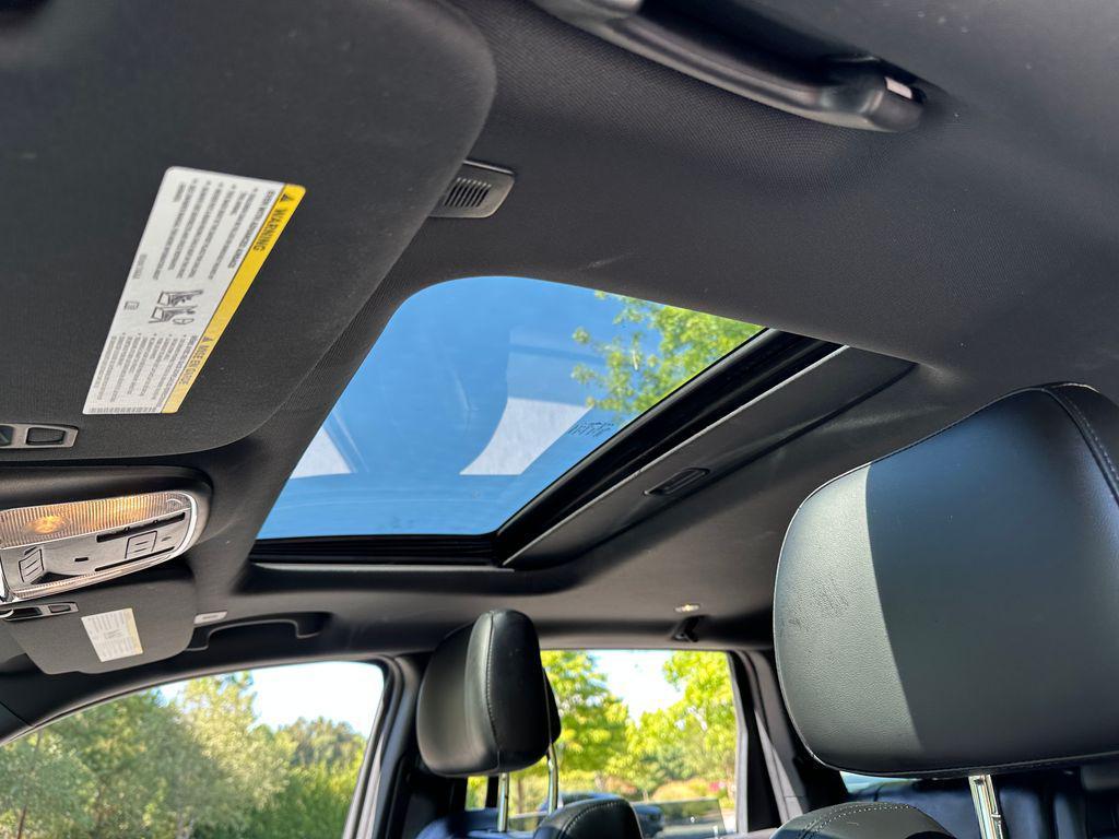used 2022 Jeep Grand Cherokee car, priced at $27,500