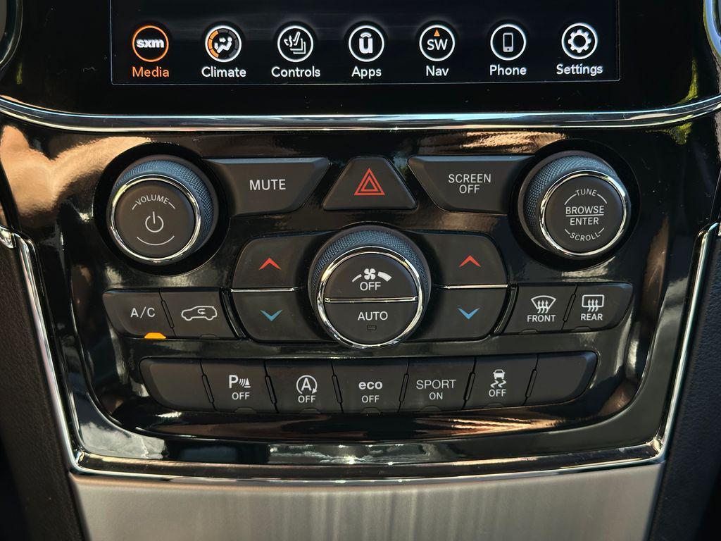 used 2022 Jeep Grand Cherokee car, priced at $27,500