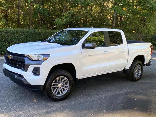 new 2024 Chevrolet Colorado car, priced at $37,500