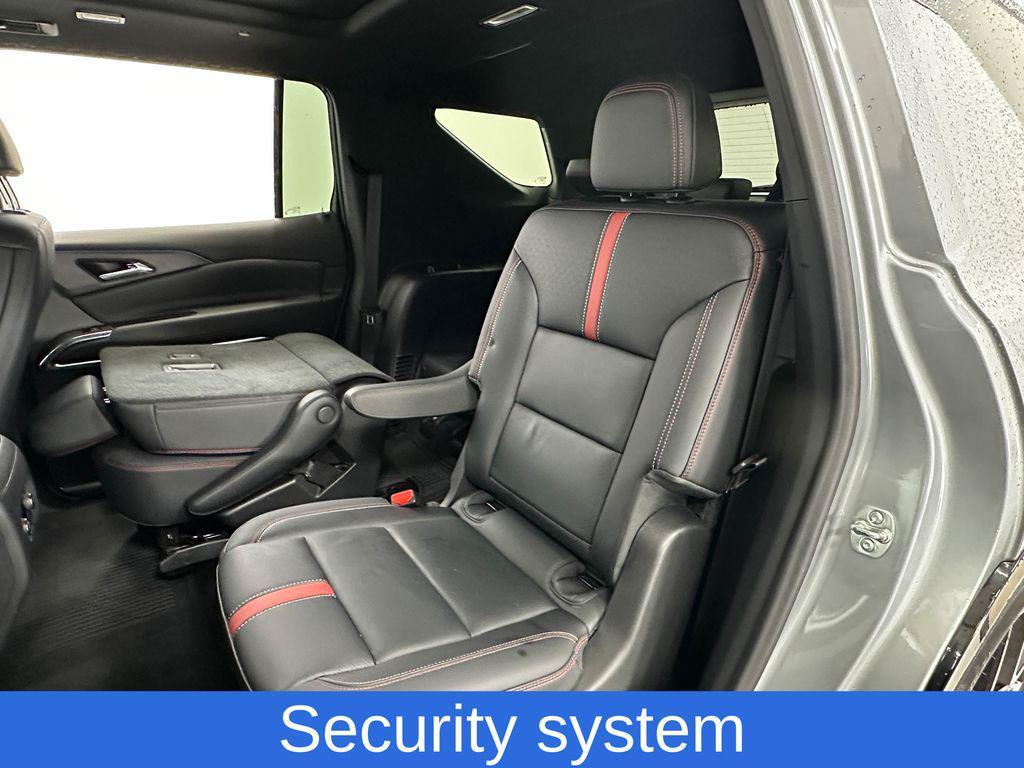 used 2024 Chevrolet Traverse car, priced at $53,001