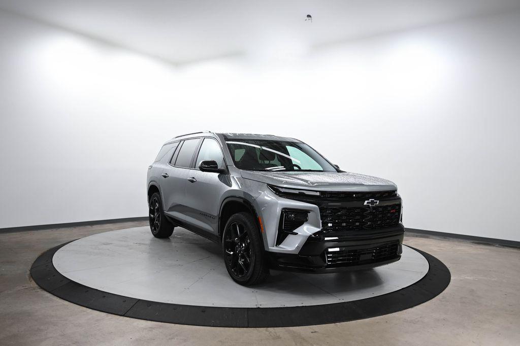 used 2024 Chevrolet Traverse car, priced at $53,001
