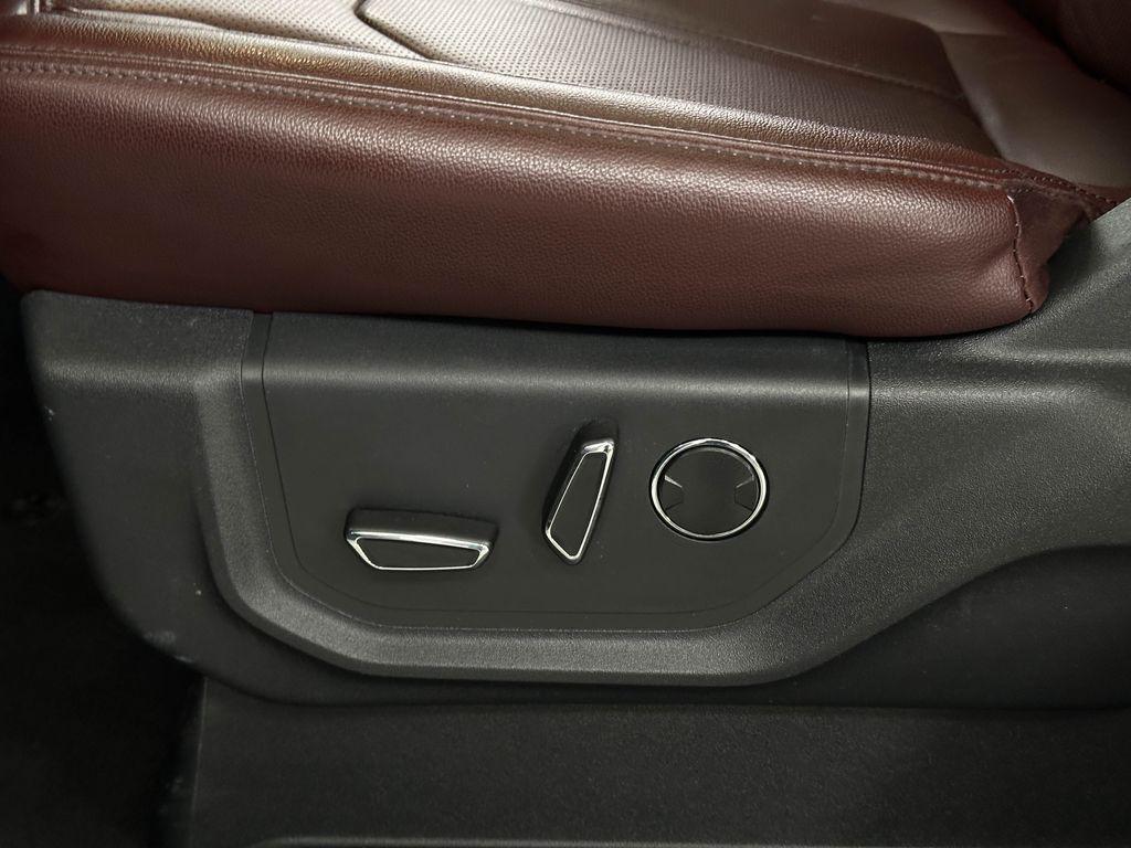 used 2024 Ford Expedition car, priced at $48,000