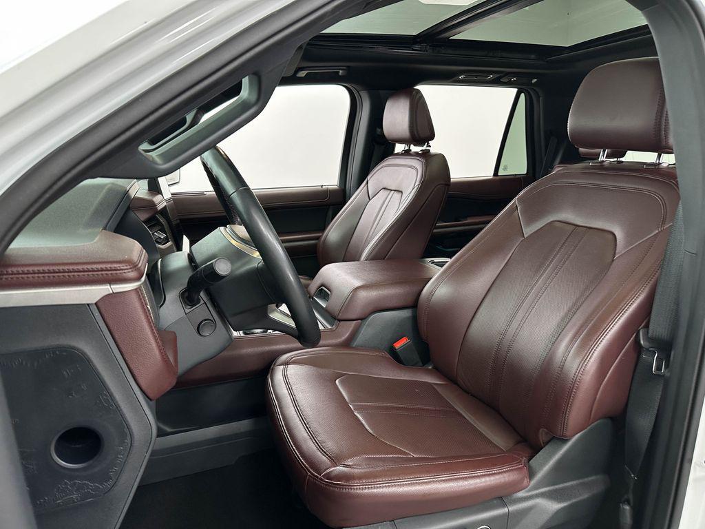 used 2024 Ford Expedition car, priced at $48,000